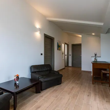 Casa Elsa - Etna View & Private Pool Villa Acireale